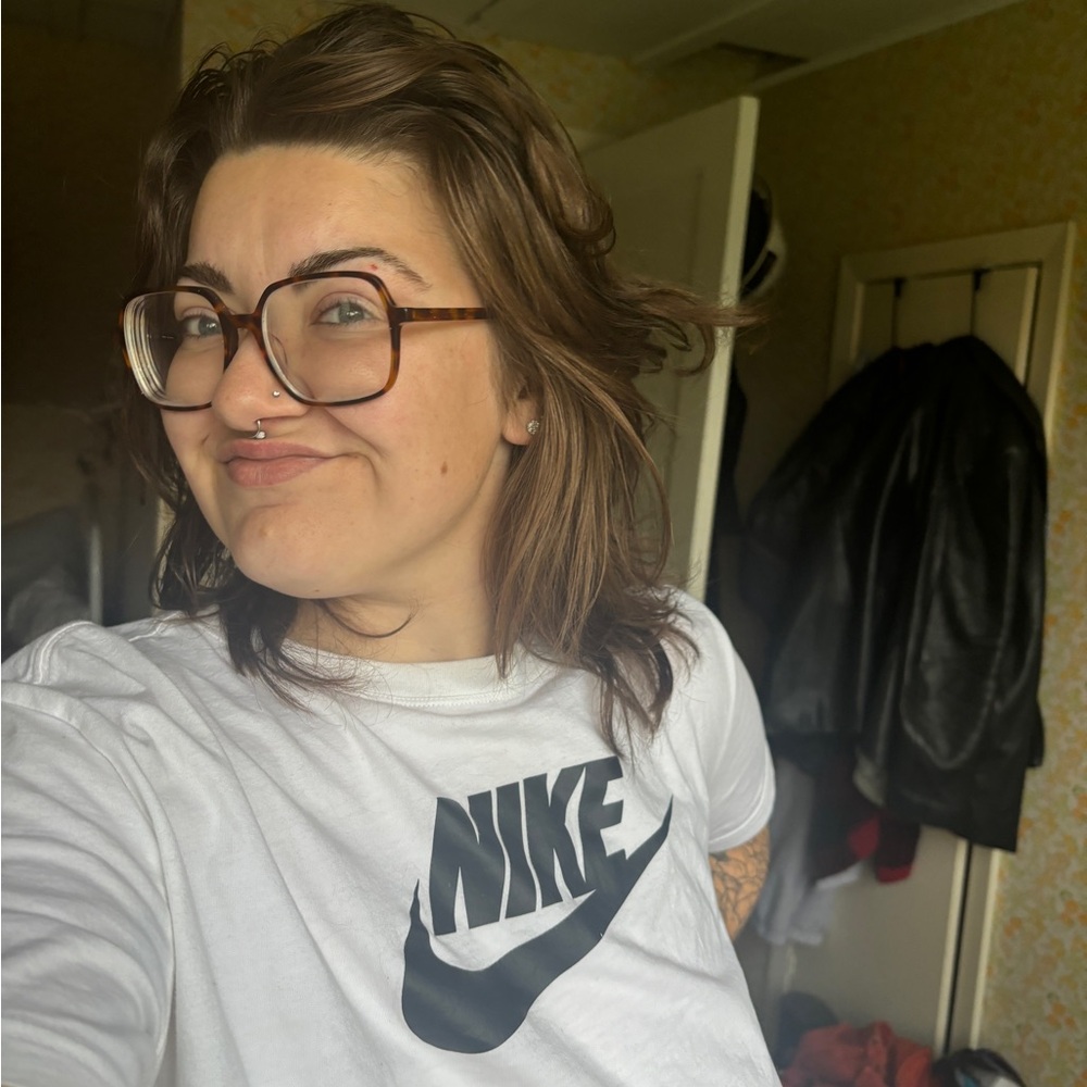 Meet your Posher, Janys